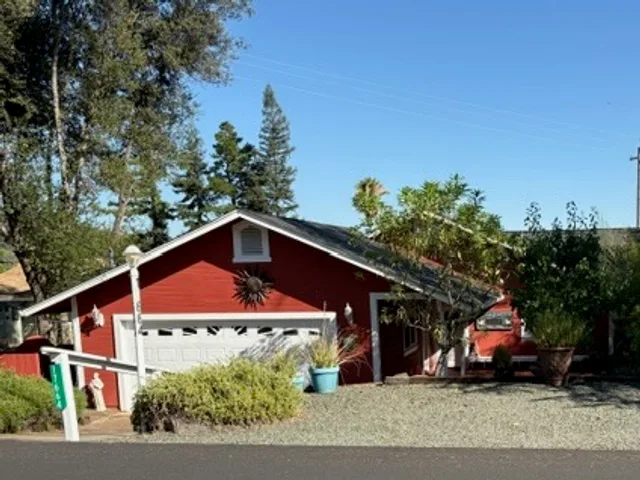 The front of the Reunion Lake House at Hidden Valley Lake in 2023