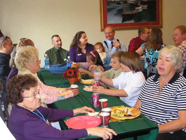 A community potluck at the Unity Center for Inspired Living in Brentwood in 2008
